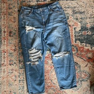 Ripped mom jeans never worn